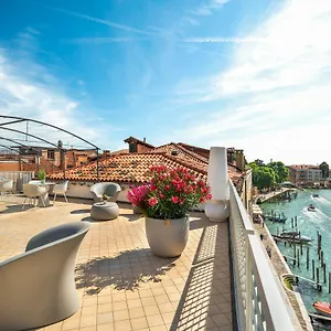 Venetian Palace R&r Apartamento